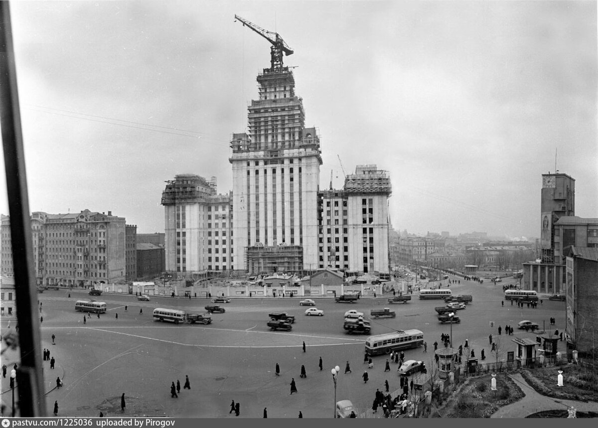 высотка у красных ворот в москве