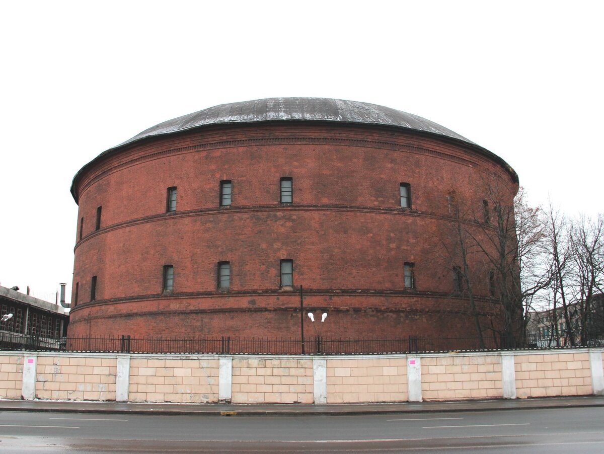 Газгольдер XIX века. Санкт-Петербург