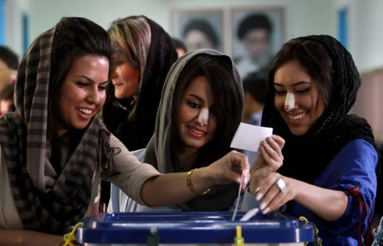 В хорошх районах такие на каждом шагу... Богатство.