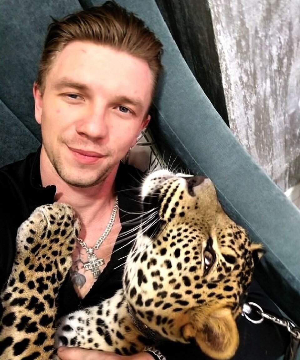 Leopards also become attached to other animals and people