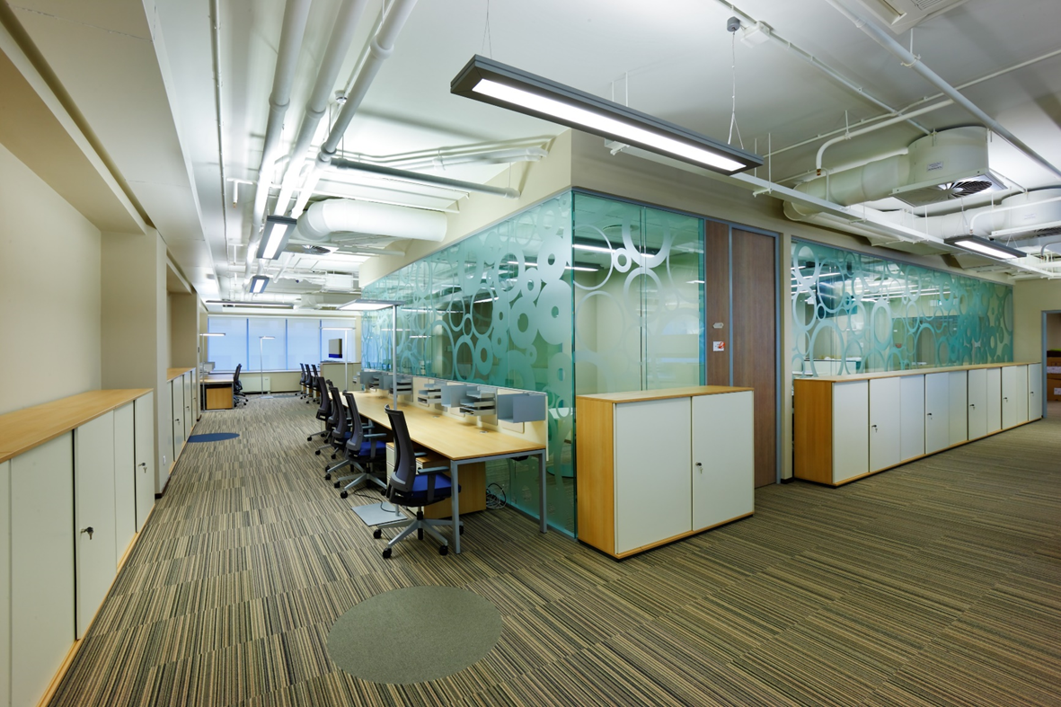 Пример смешанной системы офисного пространства