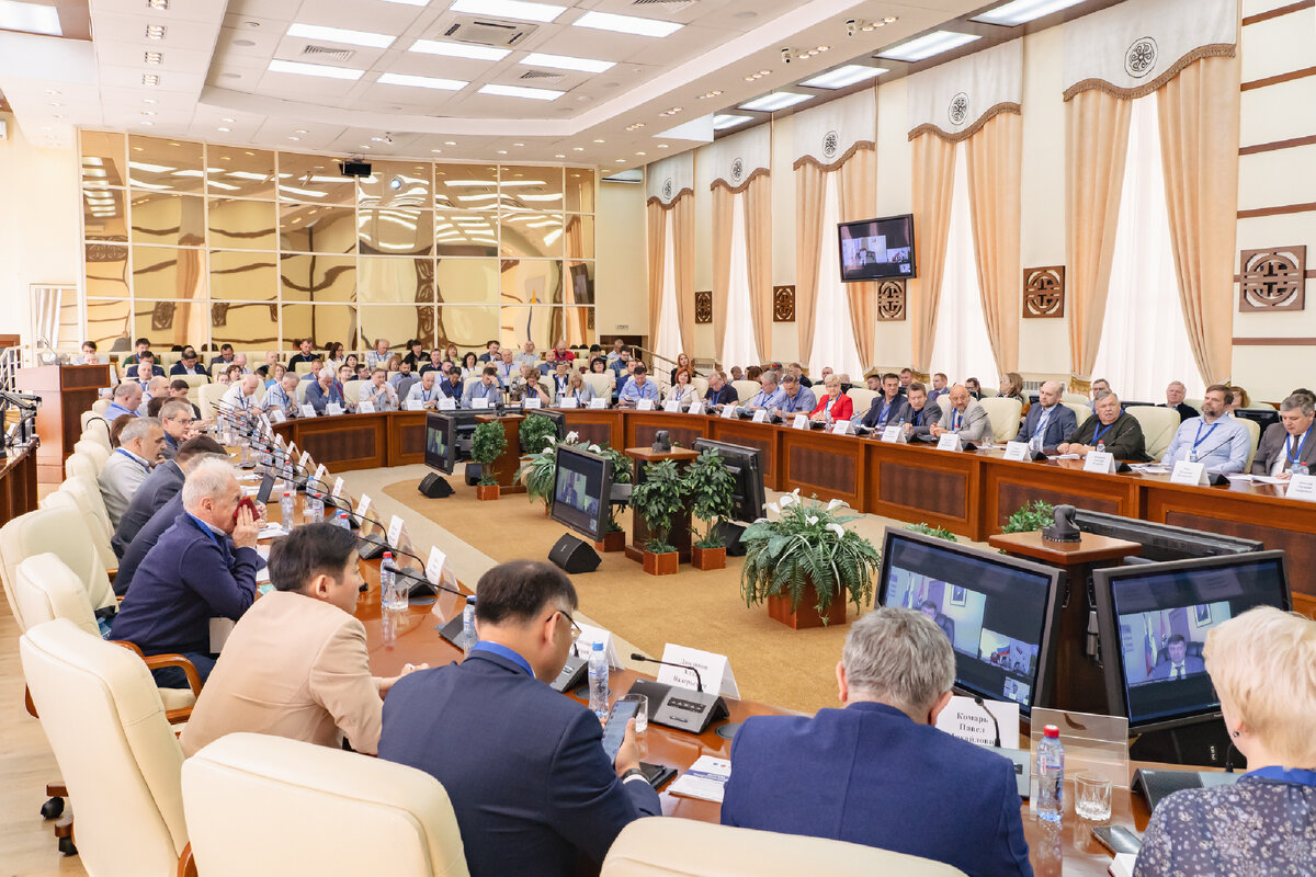 Информатика вариант дальнего востока. Дальний Восток 2023. ФУМО во ИБ логотип. Сибирский транспортный форум 2023