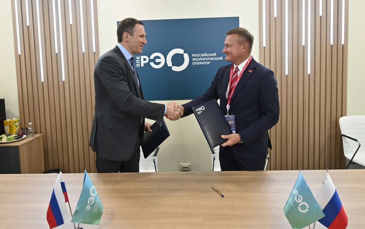 Денис Буцаев и Роман Старовойт (Фото: пресс-служба РЭО)