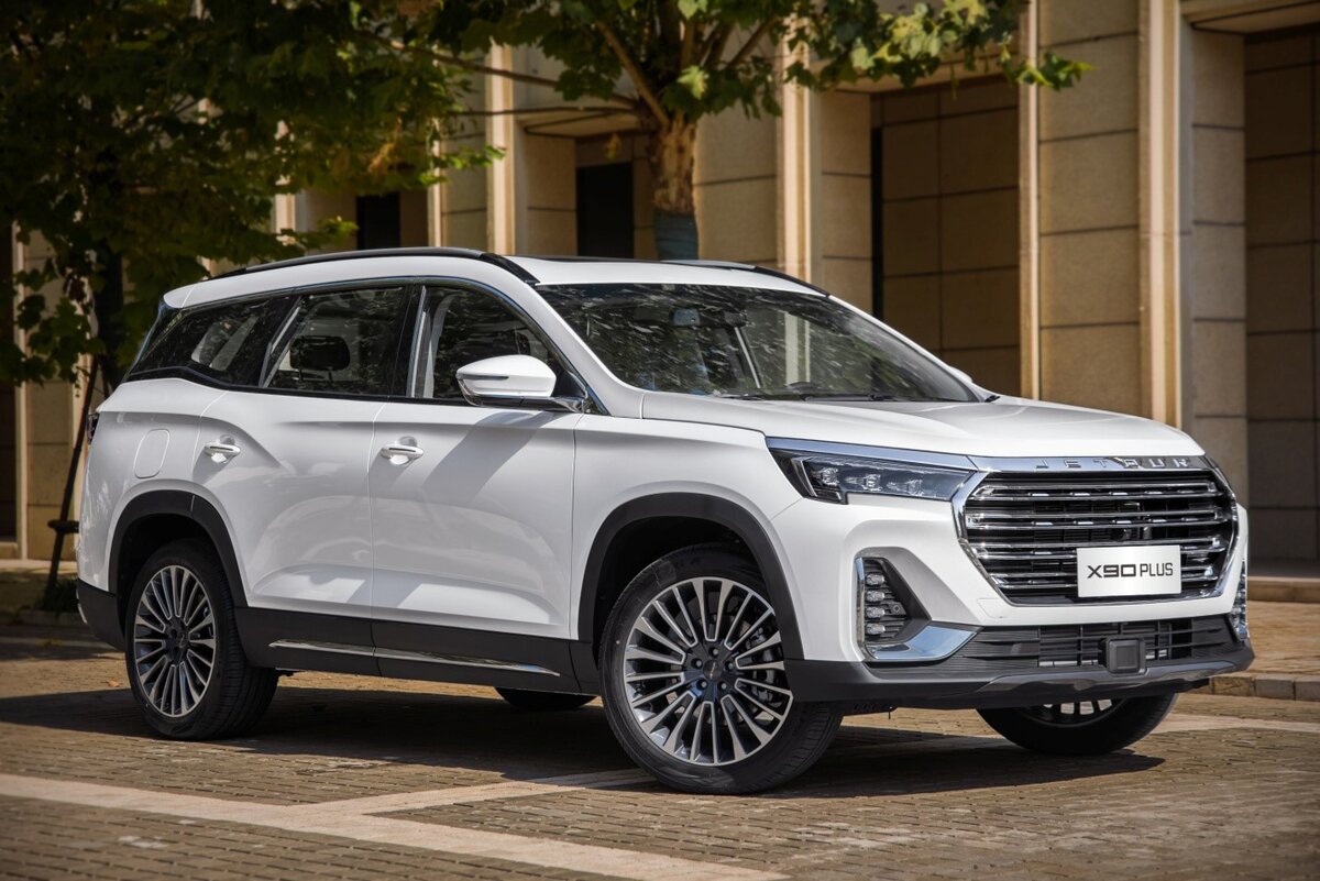 Облик нового JETOUR X90Plus в одном из пяти доступных цветов кузова.