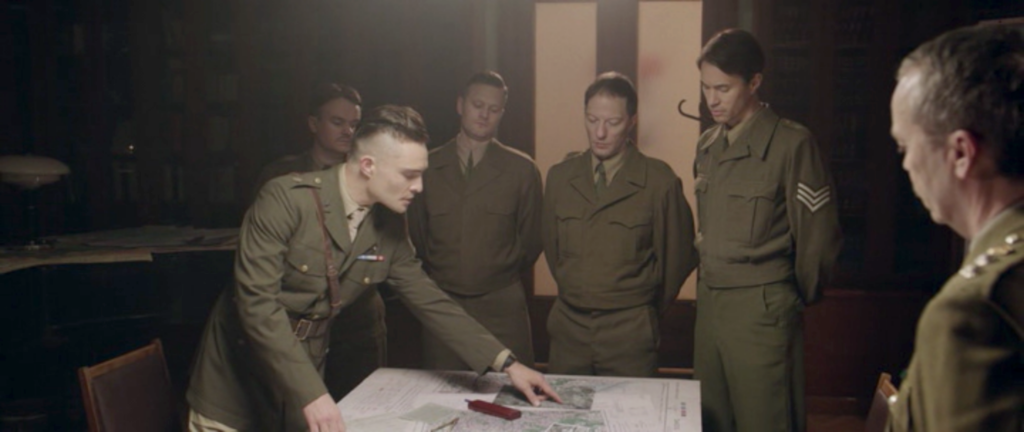 Вот сюда, прямо в тыл мы и пойдём! — в 1943 году, ага, ага.
(кадр из фильма «В тылу врага»)