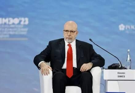 Саймс, русский американец.
