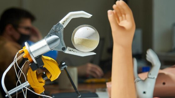    Первый в России центр ассистивных технологий откроется в Москве Ирина Петрова