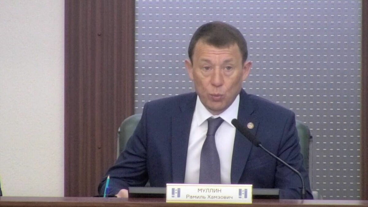     Мэр Нижнекамска Рамиль Муллин прокомментировал сообщения об угрозах в минувшие выходные. Неизвестные создали Telegram-канал, где публиковали информацию о якобы заложенных взрывных устройствах.