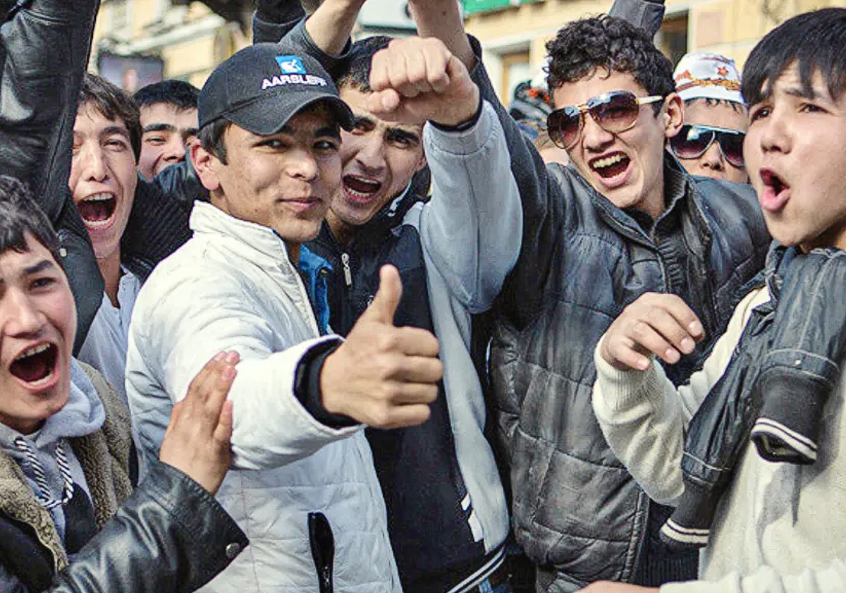 драка мигрантов в кузьминках. что происходит москве мигрантов. мигранты в москве. мигранты в москве. мигранты в москве полиция.