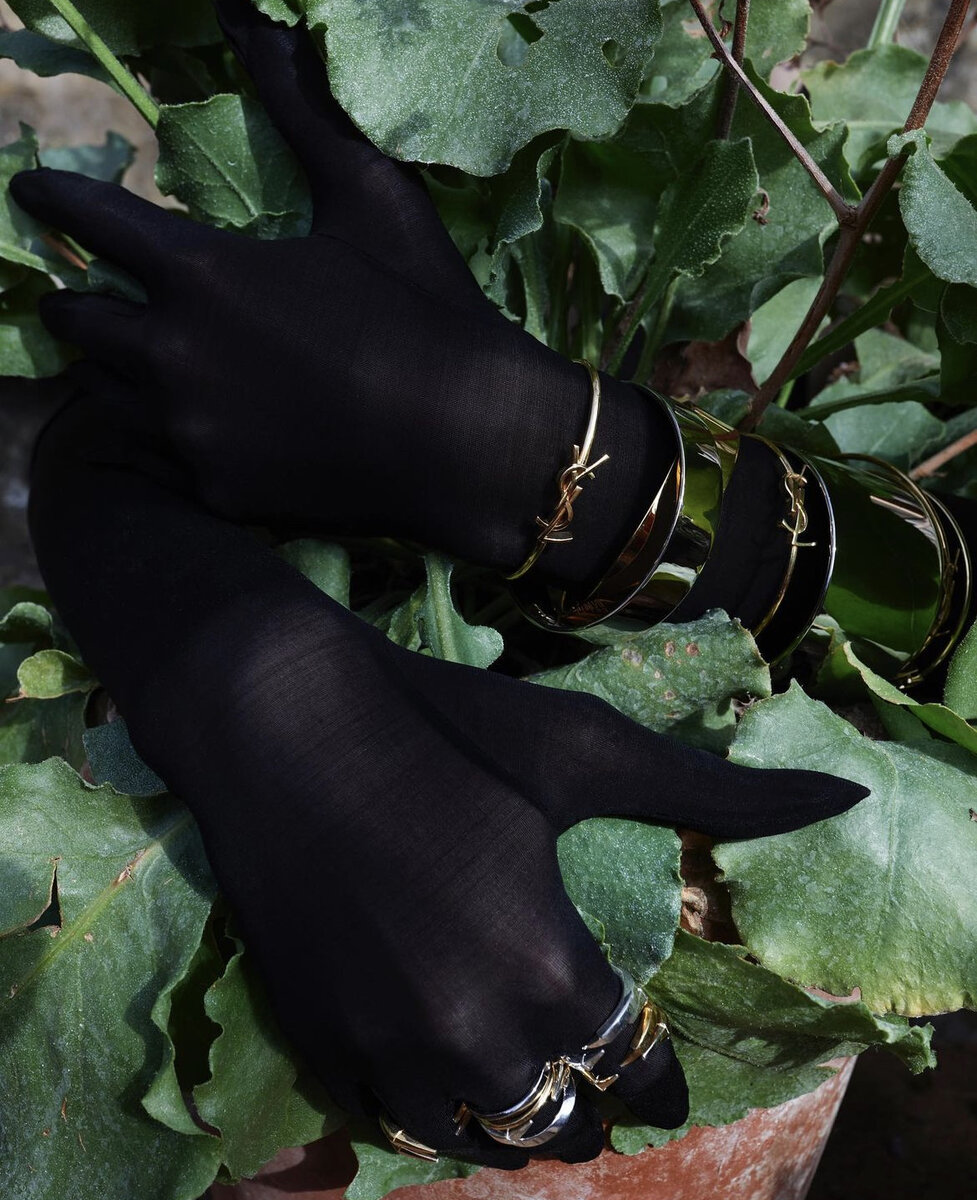    Saint Laurent представил свою первую коллекцию ювелирных украшений (фото 1)