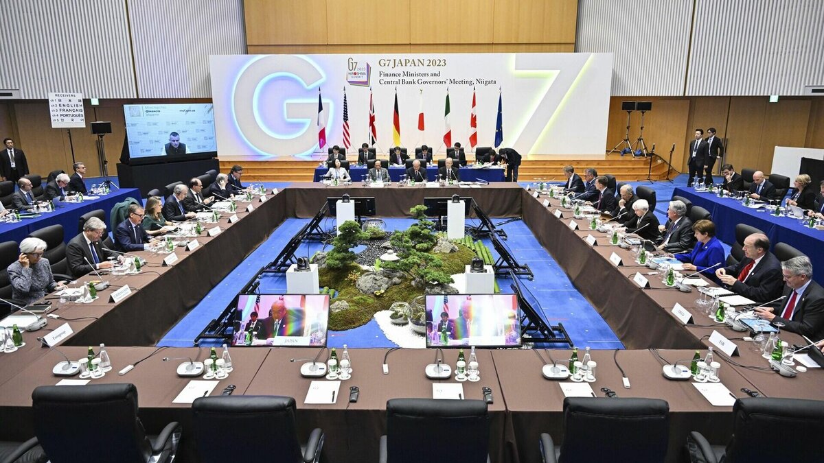     Изначально предполагалось, что его выступление пройдет в онлайн-формате.