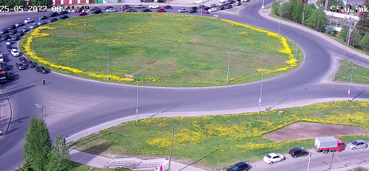    Водители в Петрозаводске жаловались на утреннюю гигантскую пробкускрин видеофрагмента, "Сампо.ру"