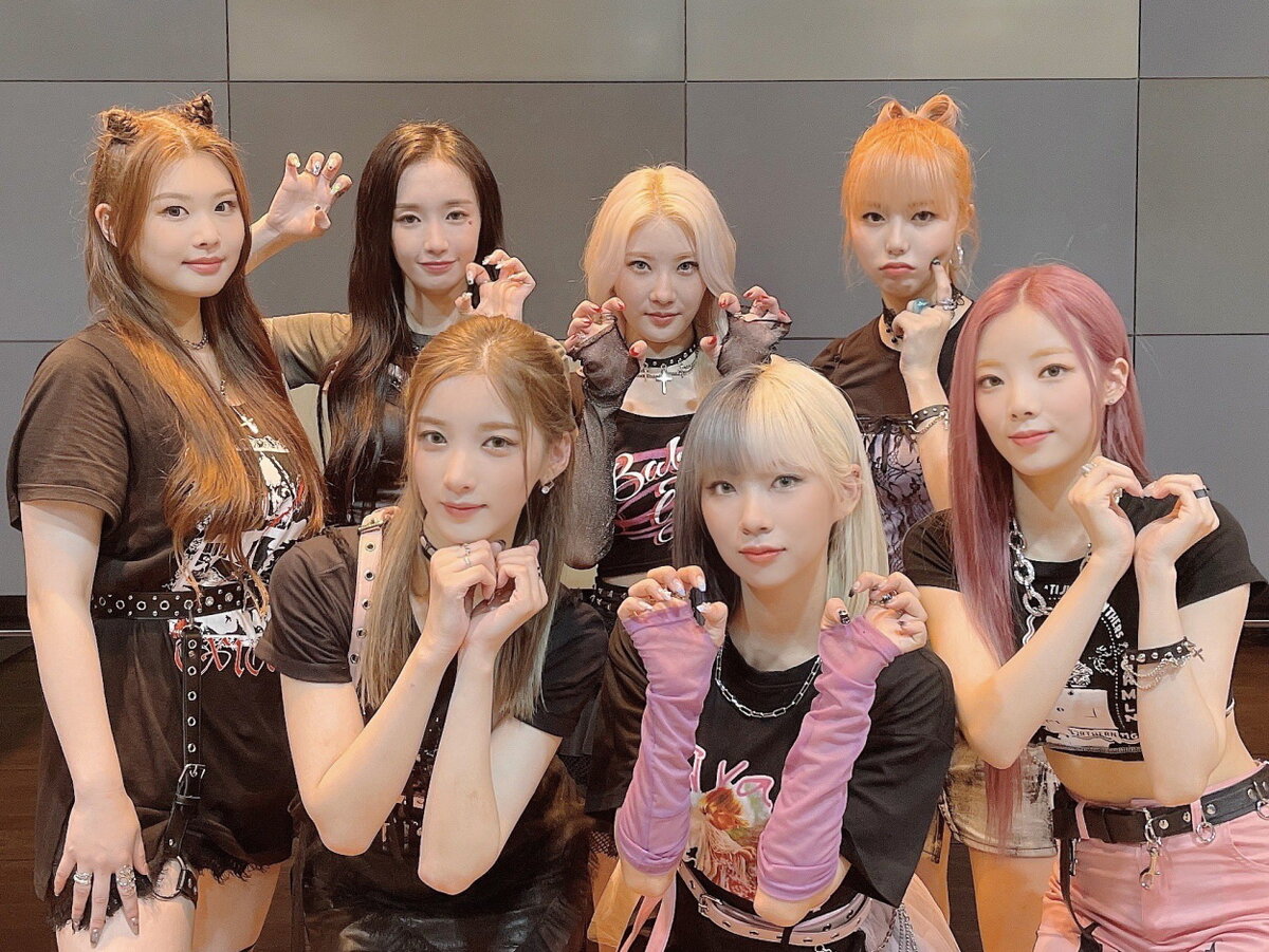 Purple Kiss. Фото взято из интернета. 