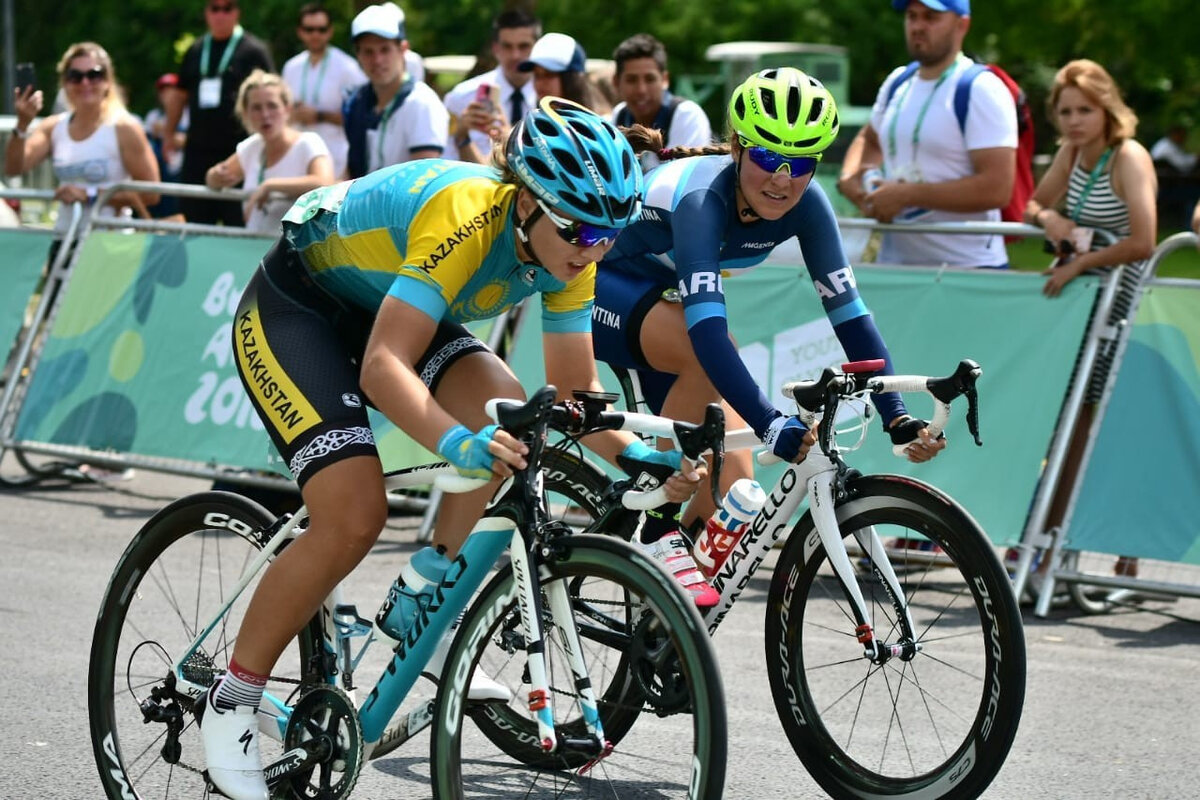 Велоспорт последние новости. Женские про команды по велоспорту. Женский Велоспорт в Казахстане. Велосипедный спорт 2021. Казахские велогонщики.