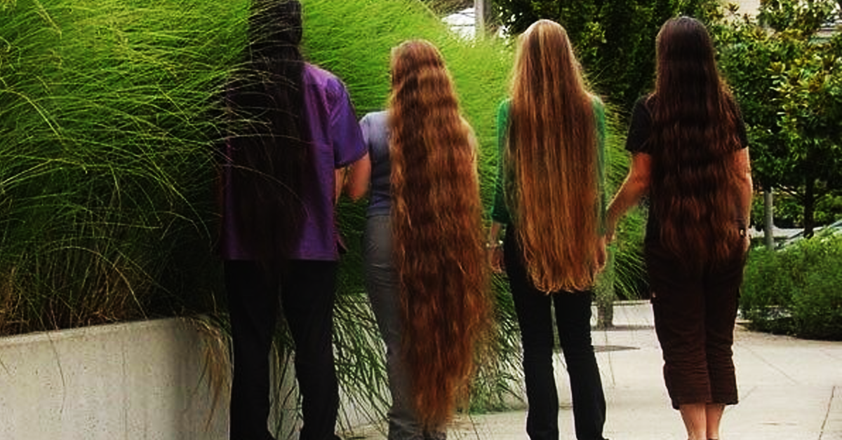 Сильнее толще длиннее. Длинные волосы. Очень длинные волосы. Девушки с очень длинными волосами. Волосы до пят.