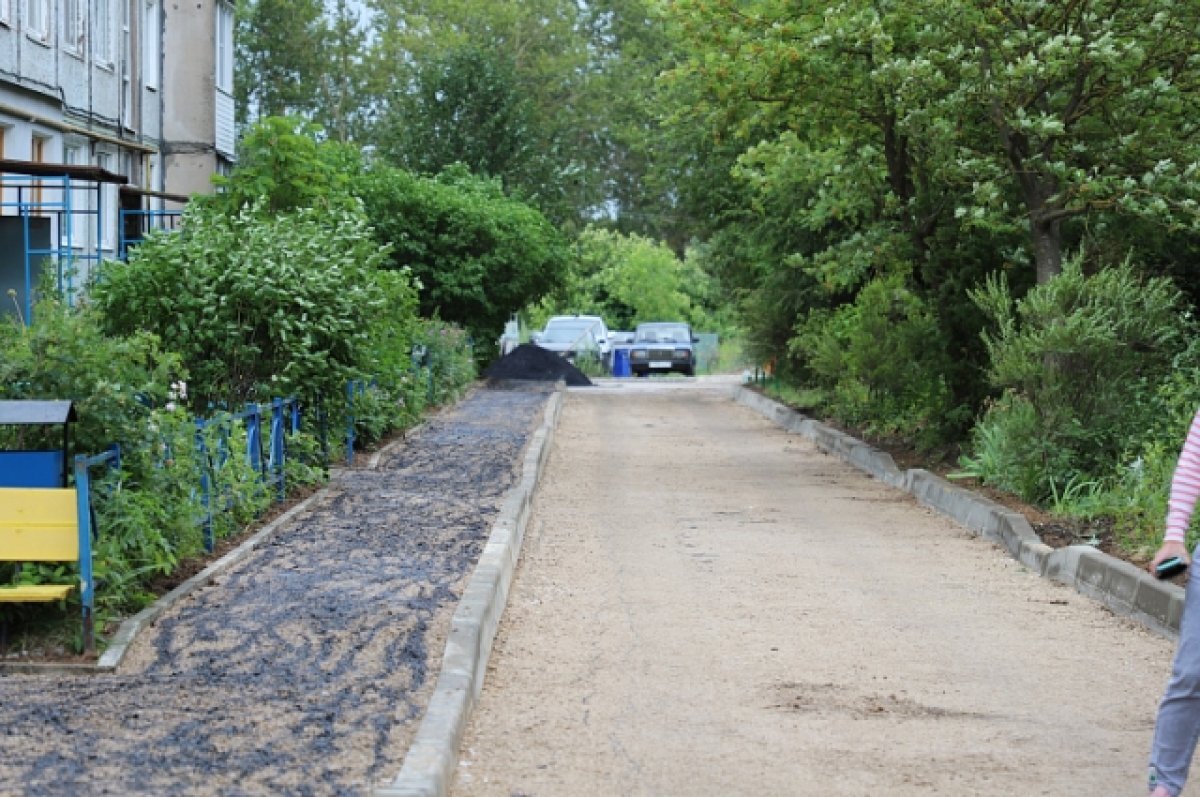    Дворовые территории и сквер на ул. Кауля благоустраивают в Туле