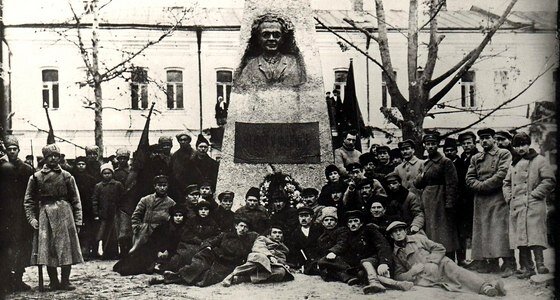    В Брянске захотели снести могилу отца местной демократии товарища Фокина avchernov