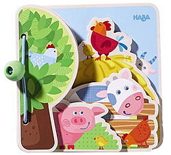 При  нанесении красок HABA использует несколько слоёв лаков на водной  основе, не содержащих растворителей, что делает поверхность устойчивой к  износу, позволяет малышу брать игрушку в рот безо всяких последствий.