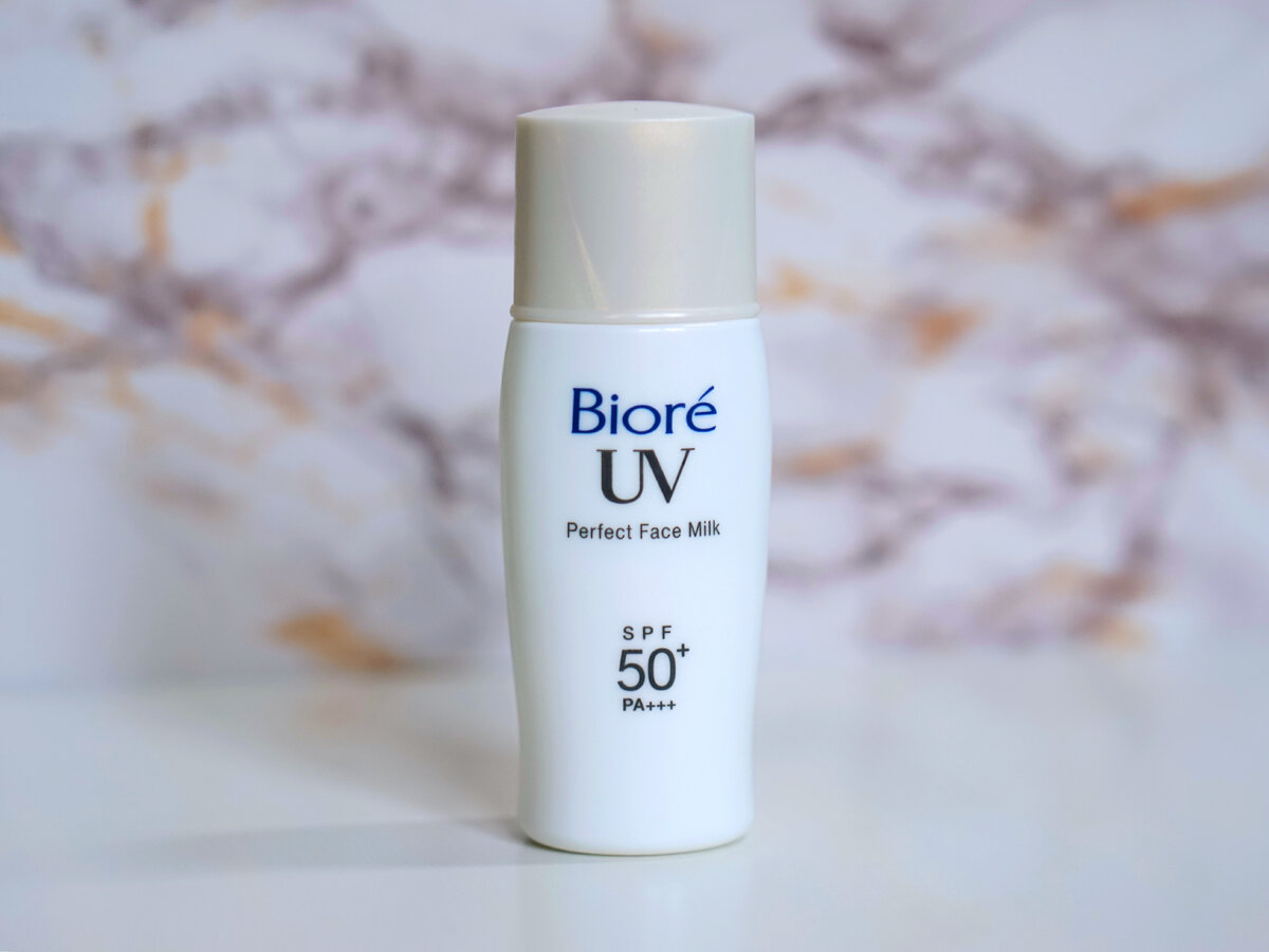 Biore UV Perfect Face Milk – Матирующее солнцезащитное молочко для лица SPF50+/PA++++ 