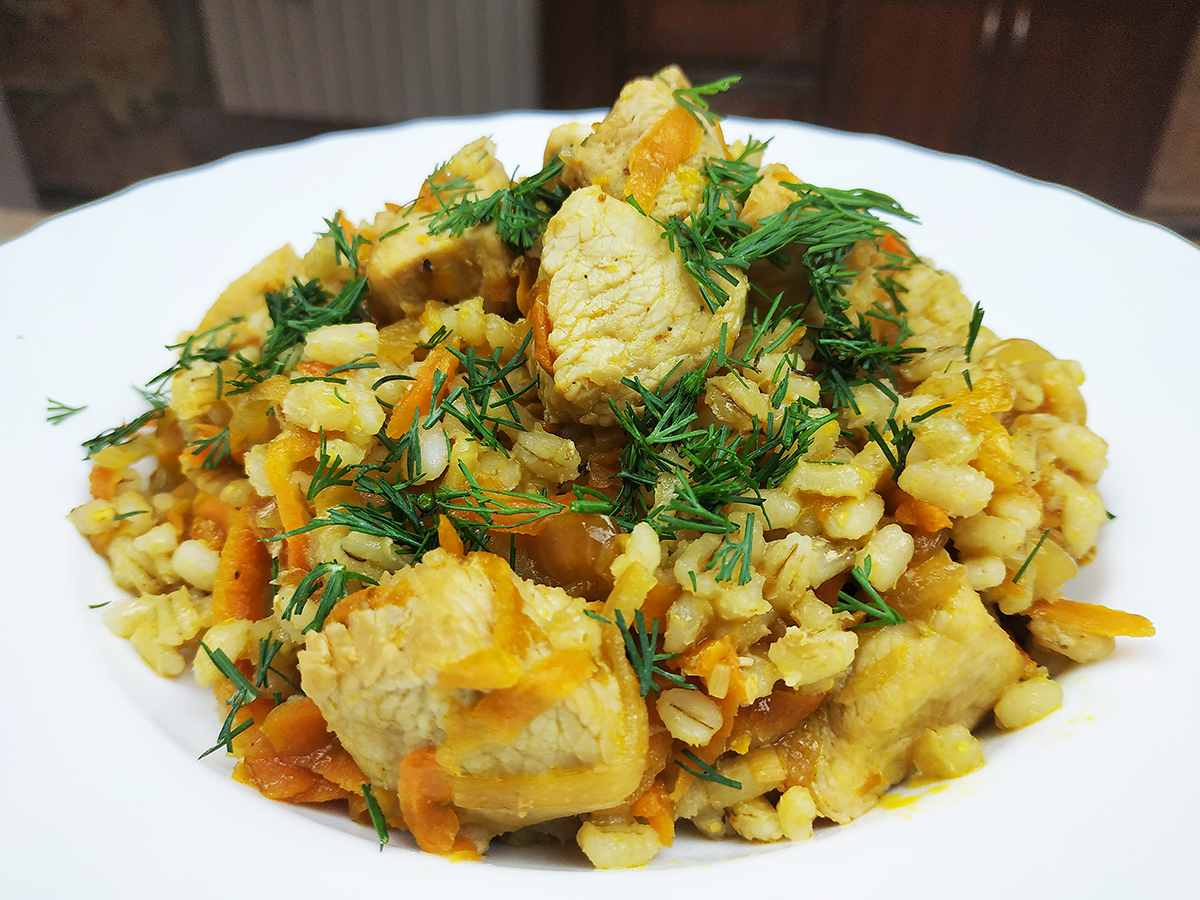 перловка с мясом, бюджетный ужин, простой ужин, вкусный ужин, плов из перловки
