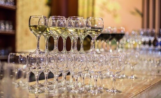 Несколько хитростей, помогающих отмыть разную стеклянную посуду и изделия из стекла.