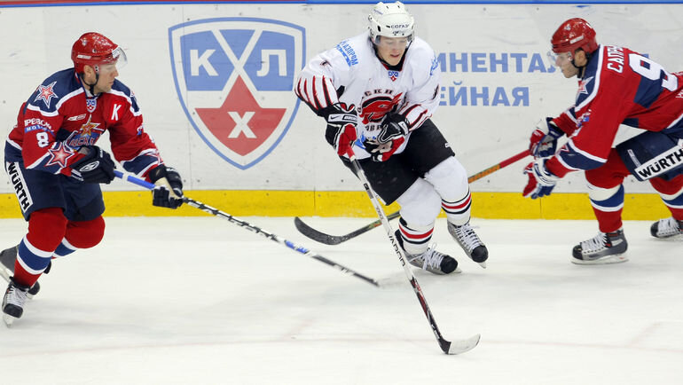 Алексей Черепанов (в центре). Фото Александр Вильф