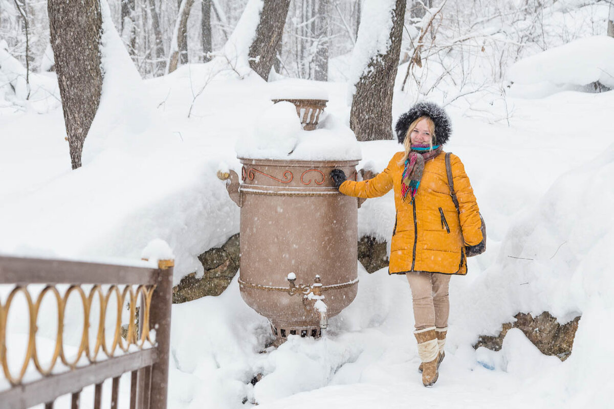 Живительную воду из родника "Серебряный" / бывшее название "Легкий"  хочется пить бесконечно - изумительная по качеству, "легкая", вкусная.  