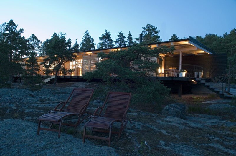 Вечерние посиделки за костром, возможно кому-то напомнят о первом поцелуе или приятной встрече