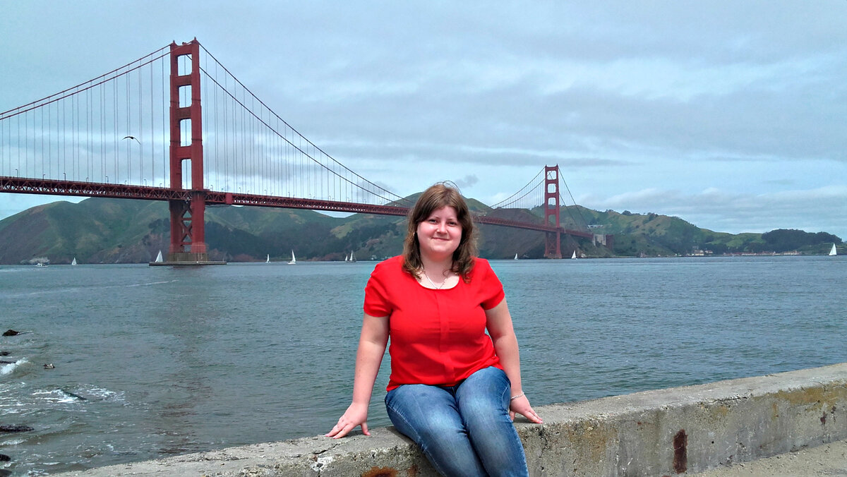    "Золотые ворота" - самый яркий объект в Сан-Франциско и один из самых узнаваемых мостов в мире. Он соединяет город Сан-Франциско  и южную часть округа Марин, рядом с пригородом Саусалито.