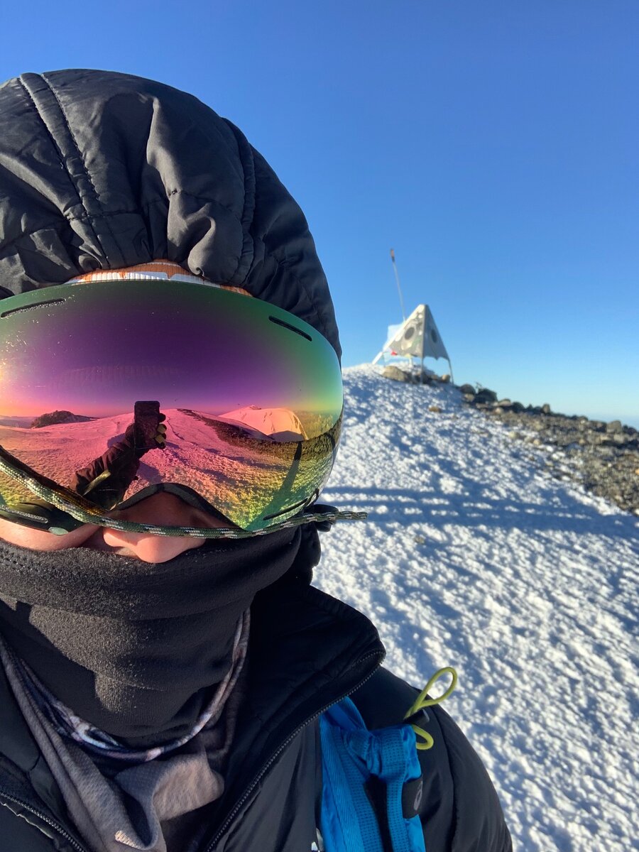 На восточной вершине Эльбруса 5621