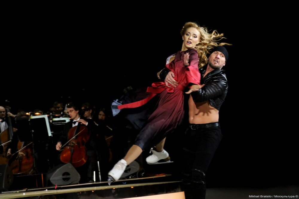 02. Татьяна Навка и Роман Костомаров

