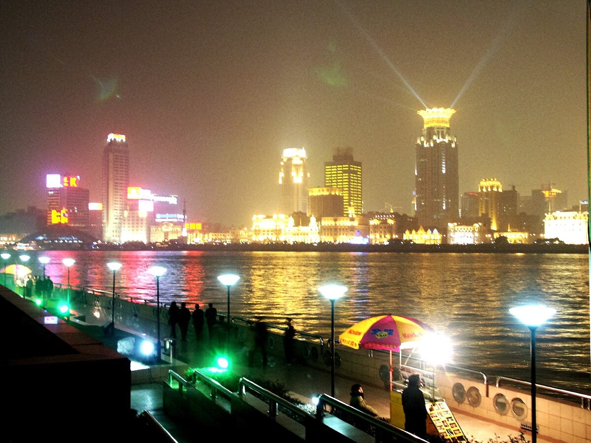 Шанхай ночью. 2002 год