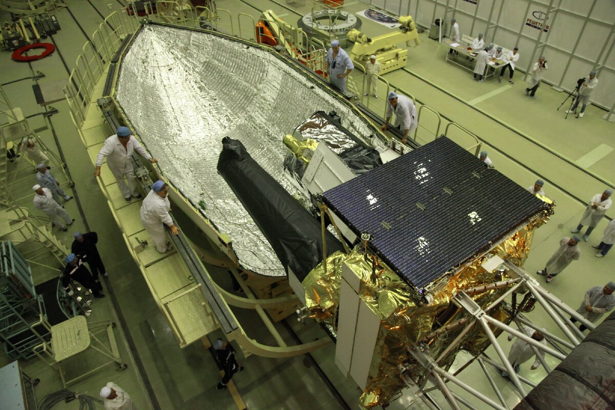 Установка в обтекателе.