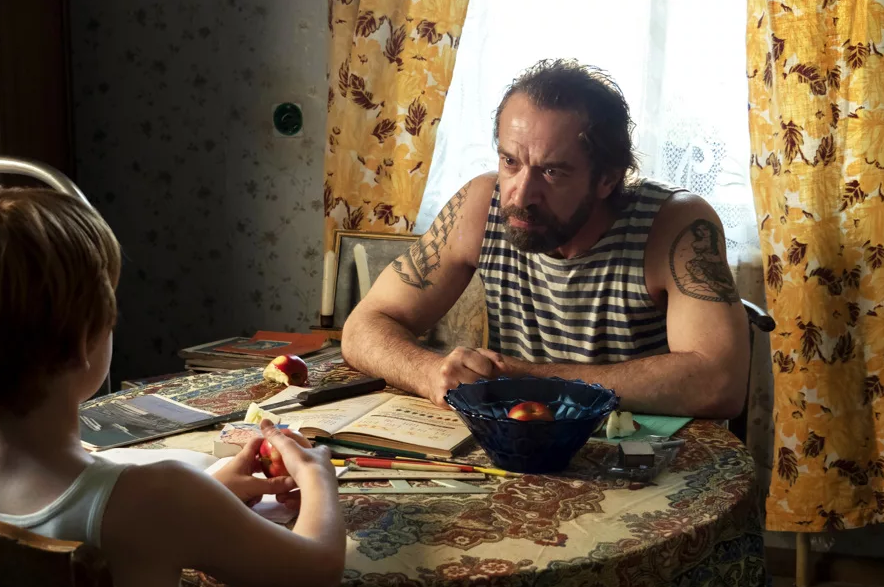 Это была единственная сцена, которая по-настоящему удалась. Но это сработало только благодаря таланту и темпераменту В. Машкова.