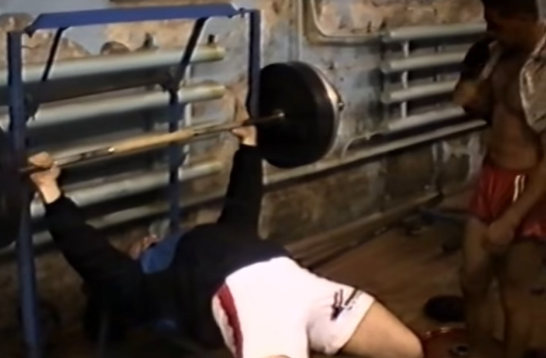 Тренировка в подвале 90-х