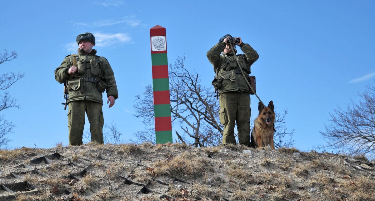 Представители центрального банка на страже границ своего курсового коридора