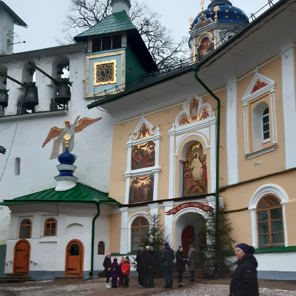 успенский пещерный храм псково печерского монастыря