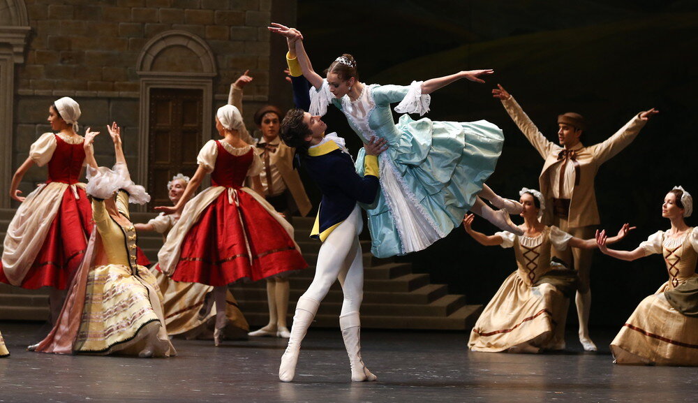 большой театр что показывают