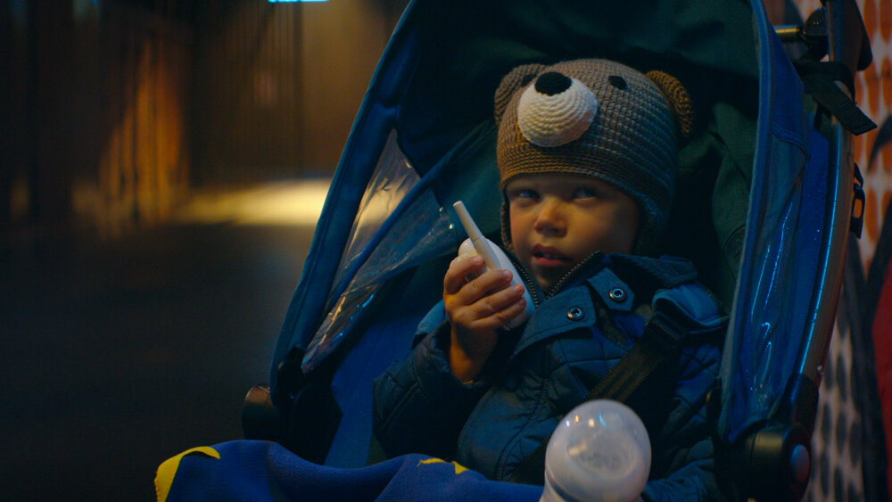 Матерый опер в теле младенца