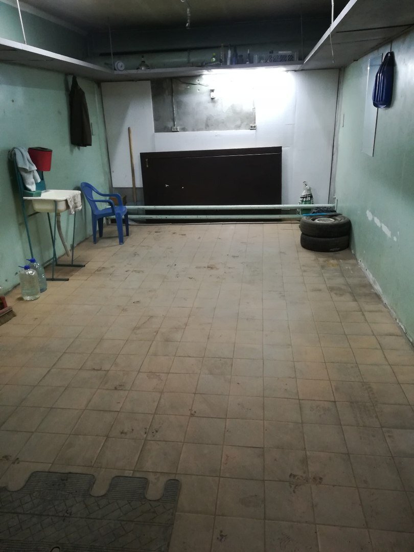 Первый гараж где начинал делать.