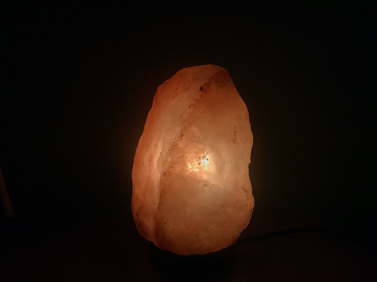 В этом мире Бог часто действует через людей.