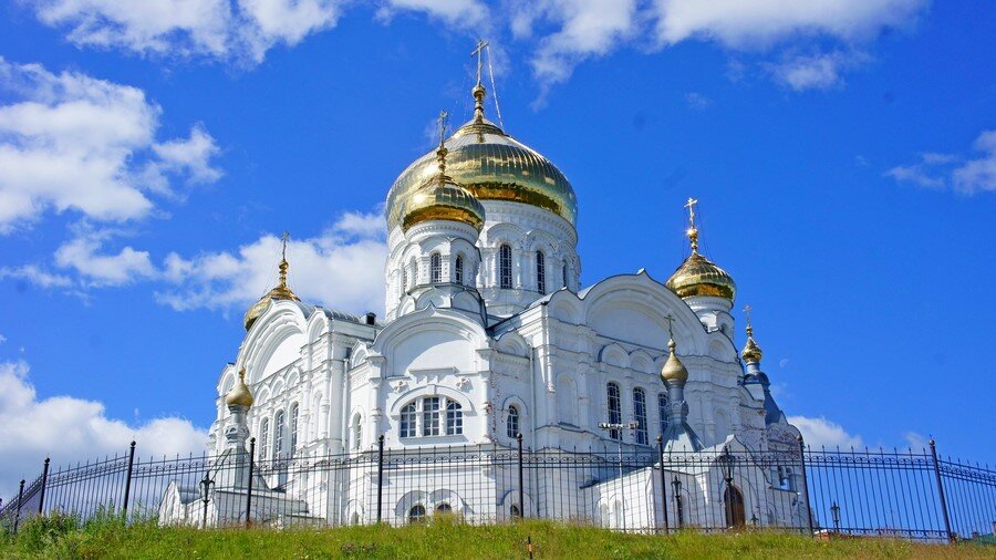 Листайте галерею