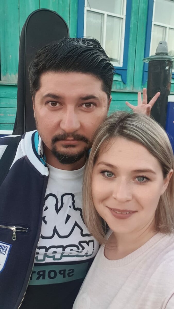 Личное фото. Вместе уже более 10 лет.