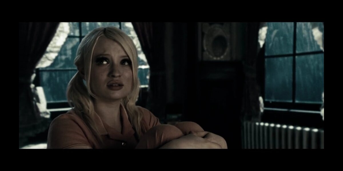 IMDb - 6,  Кинопоиск - 6,5.