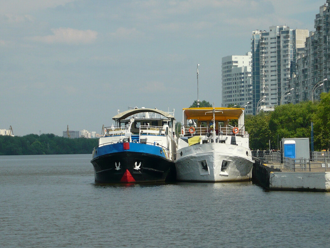 Речные прогулки по Москве-реке