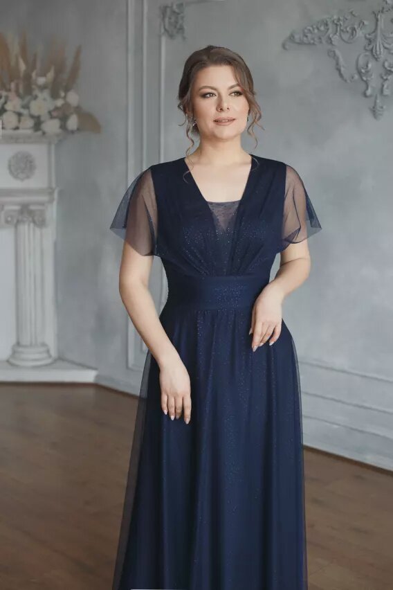 Вот такой фасон я выбрала для себя на Новый год