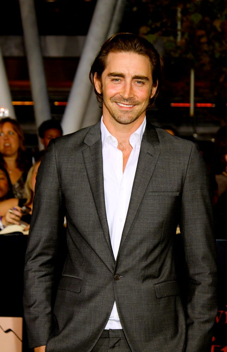 Lee pace. Ли Пейс. Ли Пейс актер. Ли Пейс 2021. Lee Pace 2021.