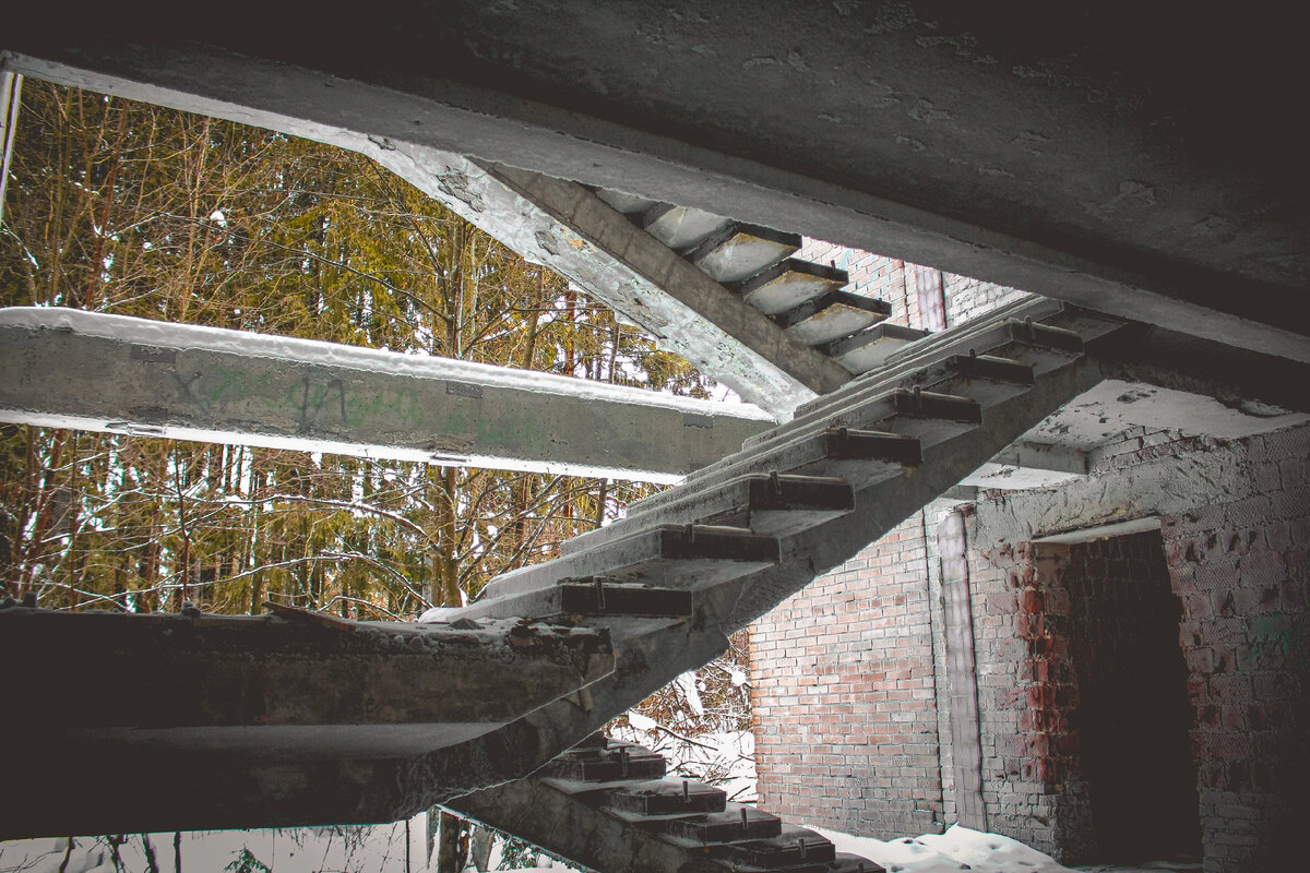 «Лестница в главном здании»