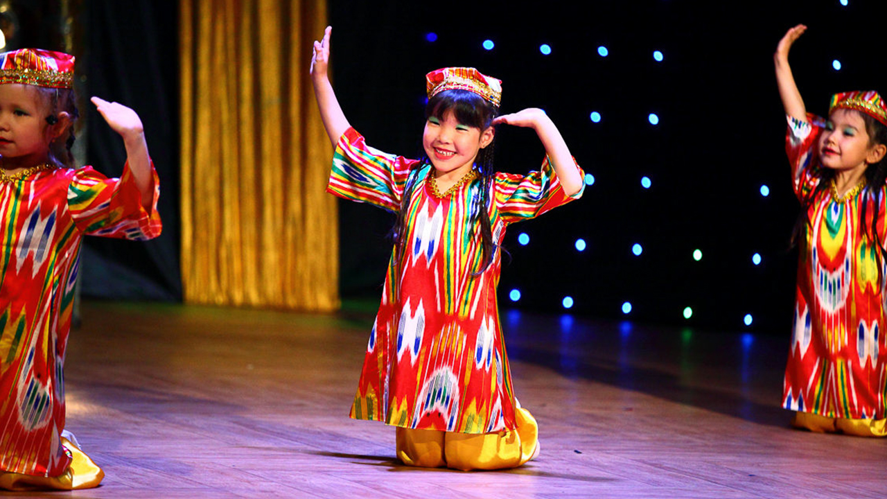 Танцующие дети на прозрачном фоне - фото и картинки elit-doors-msk.ru
