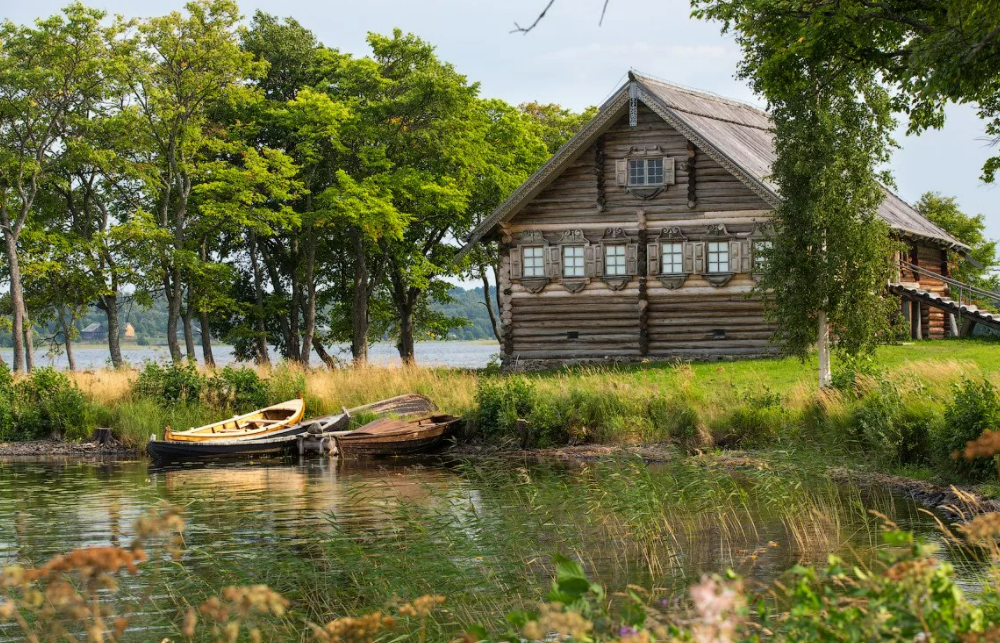 Деревня Кижи Карелия. Дом Сергеева Кижи. Деревни острова Кижи. Деревня Карельские острова.